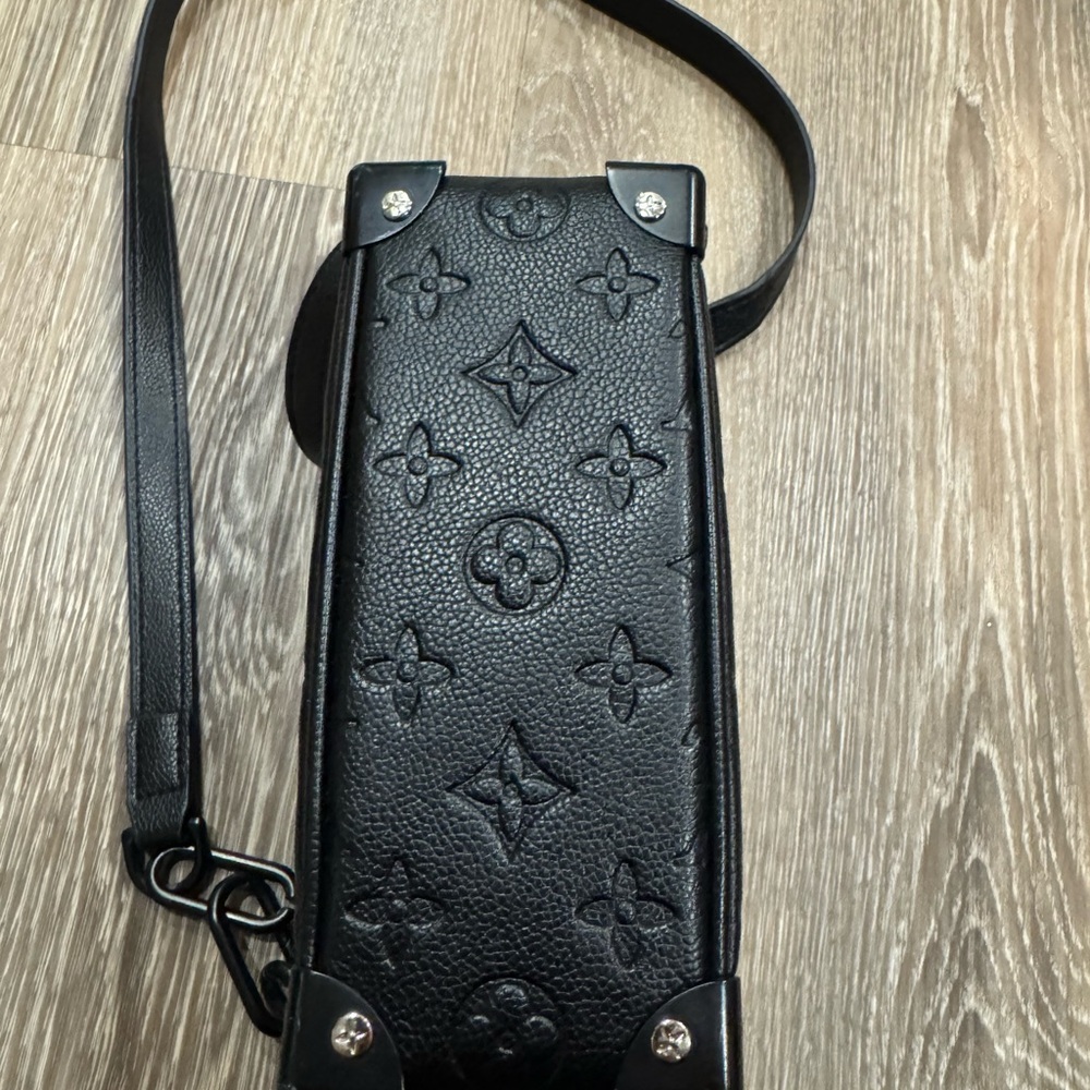 Louis Vuitton x Virgil Abloh Cross Body Bag - Picture 6 of 9